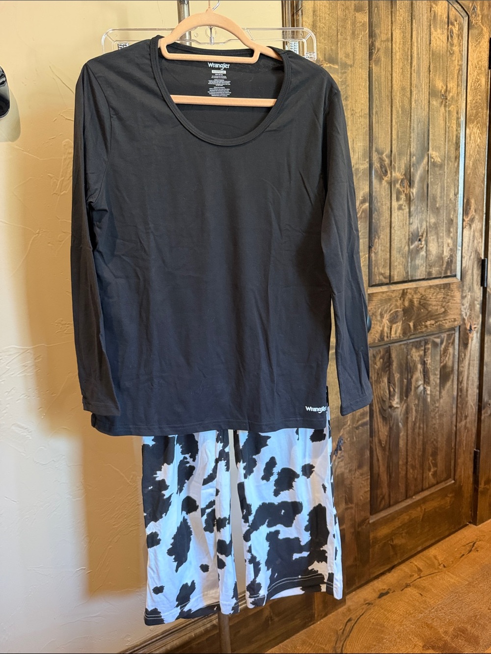 Wrangler Sleep/Lounge Set Black Top with Black and White Patterned Pant